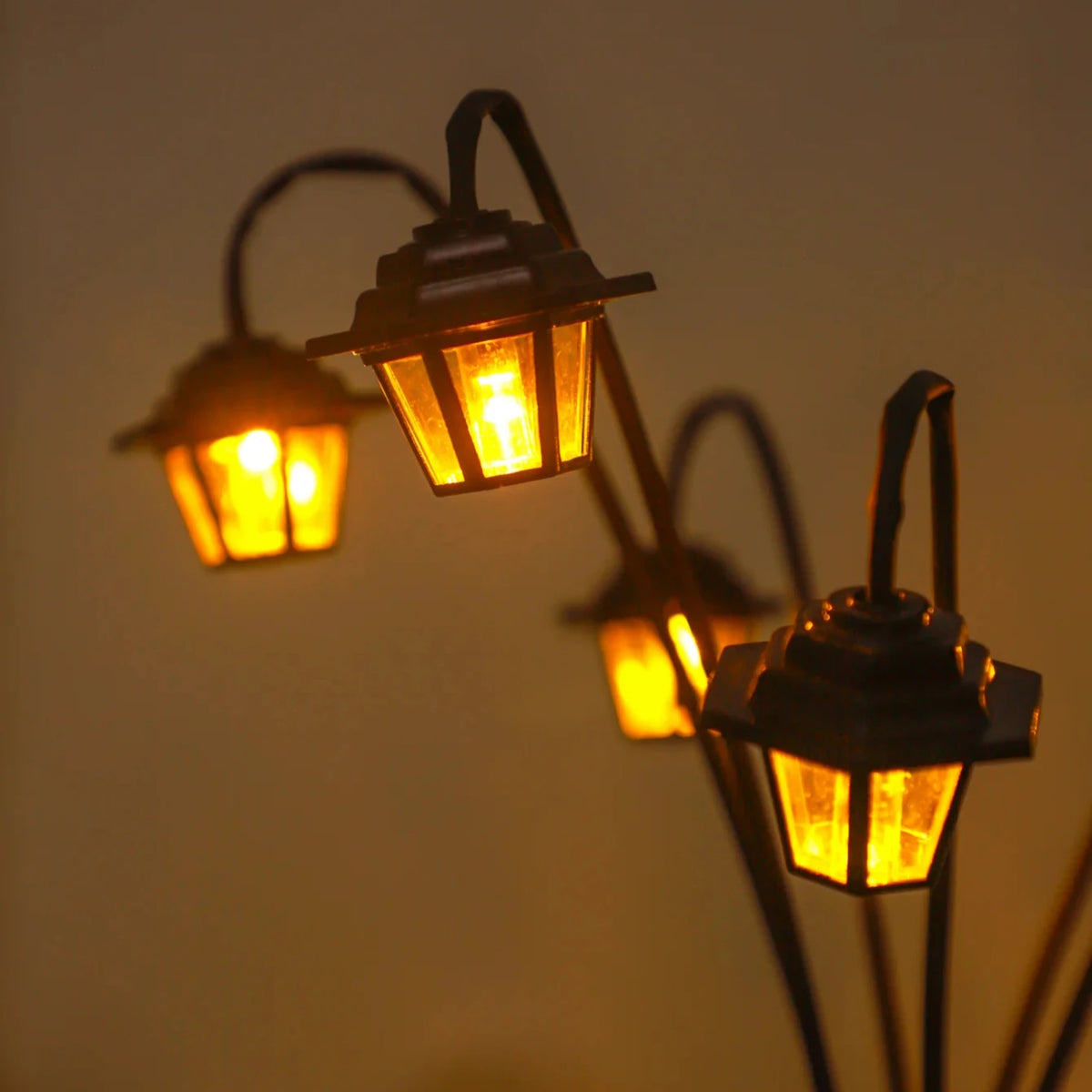 Farol Solar Estilo Retro para Jardín y Patio, Luz Cálida